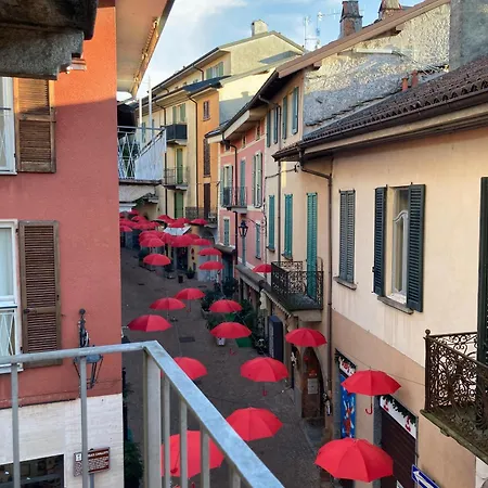 Porta 1 Appartamento Luino