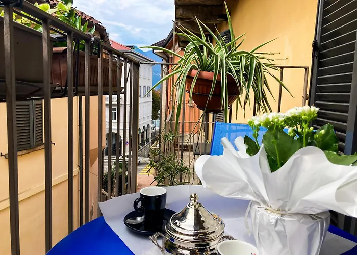 Porta 1 Apartament *